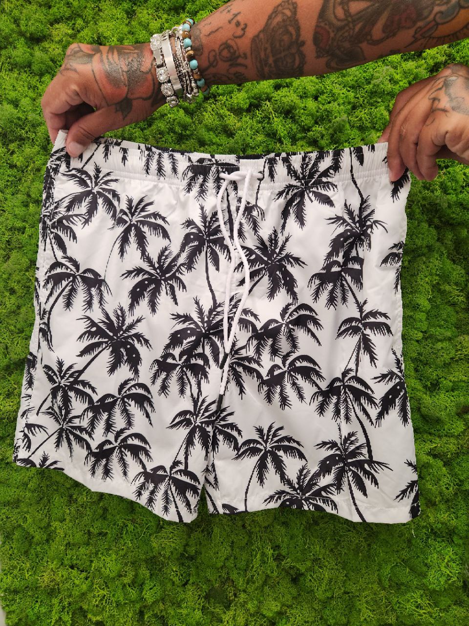 Costume Palm White