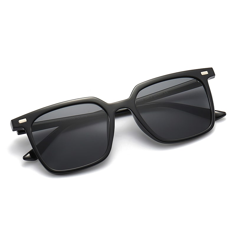 clays_totalblack2-min.jpg