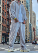 Completo Travis Grey